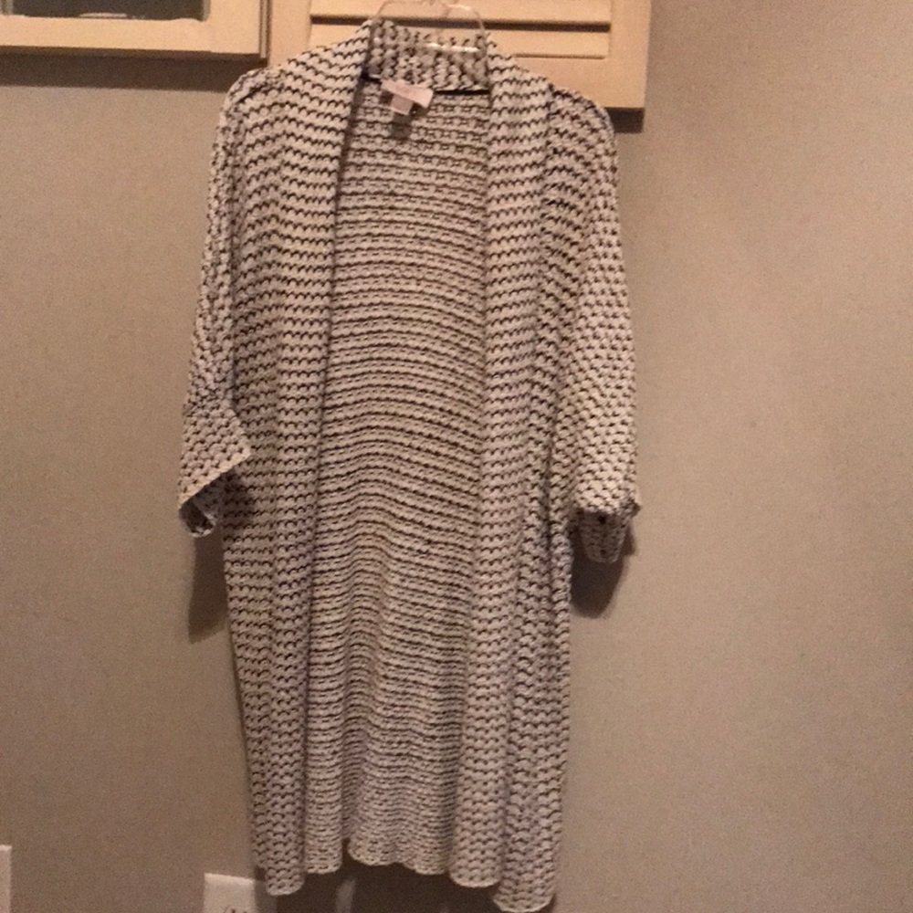Cream and black 3/4 sleeve shawl collar cardigan
